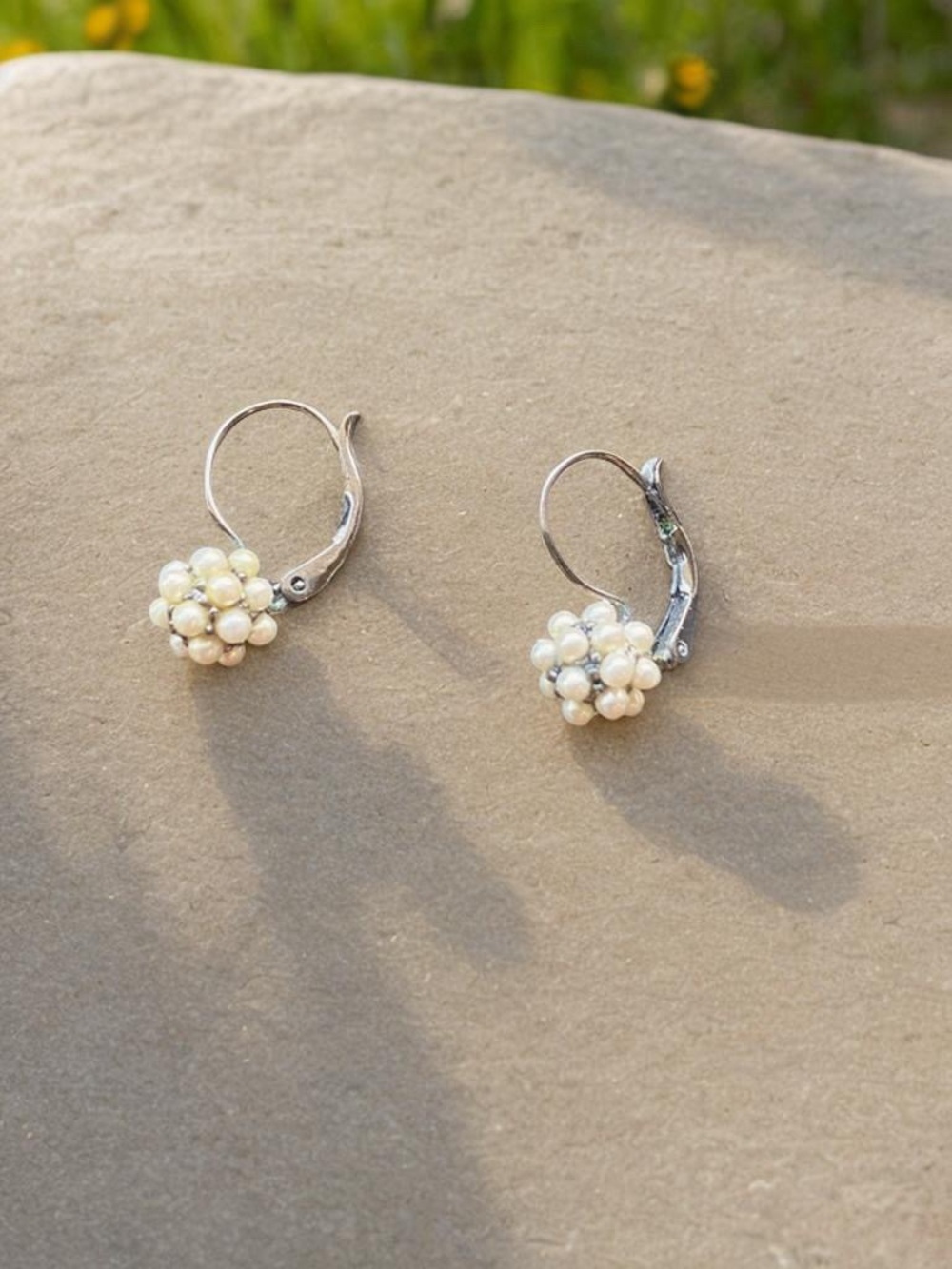Pearl Cluster Leverback Earrings - White - Picture 3 of 4